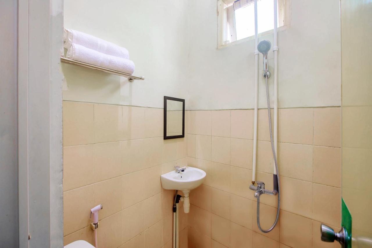 מלון יוגיאקרטה Oyo 3083 D Kost 3 Syariah מראה חיצוני תמונה